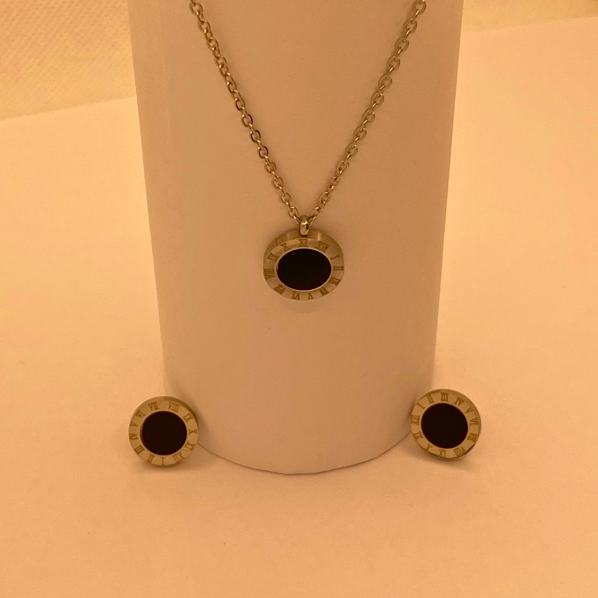 Simple Elegant Silver Stainless Steel Necklace set For Wome/Girls