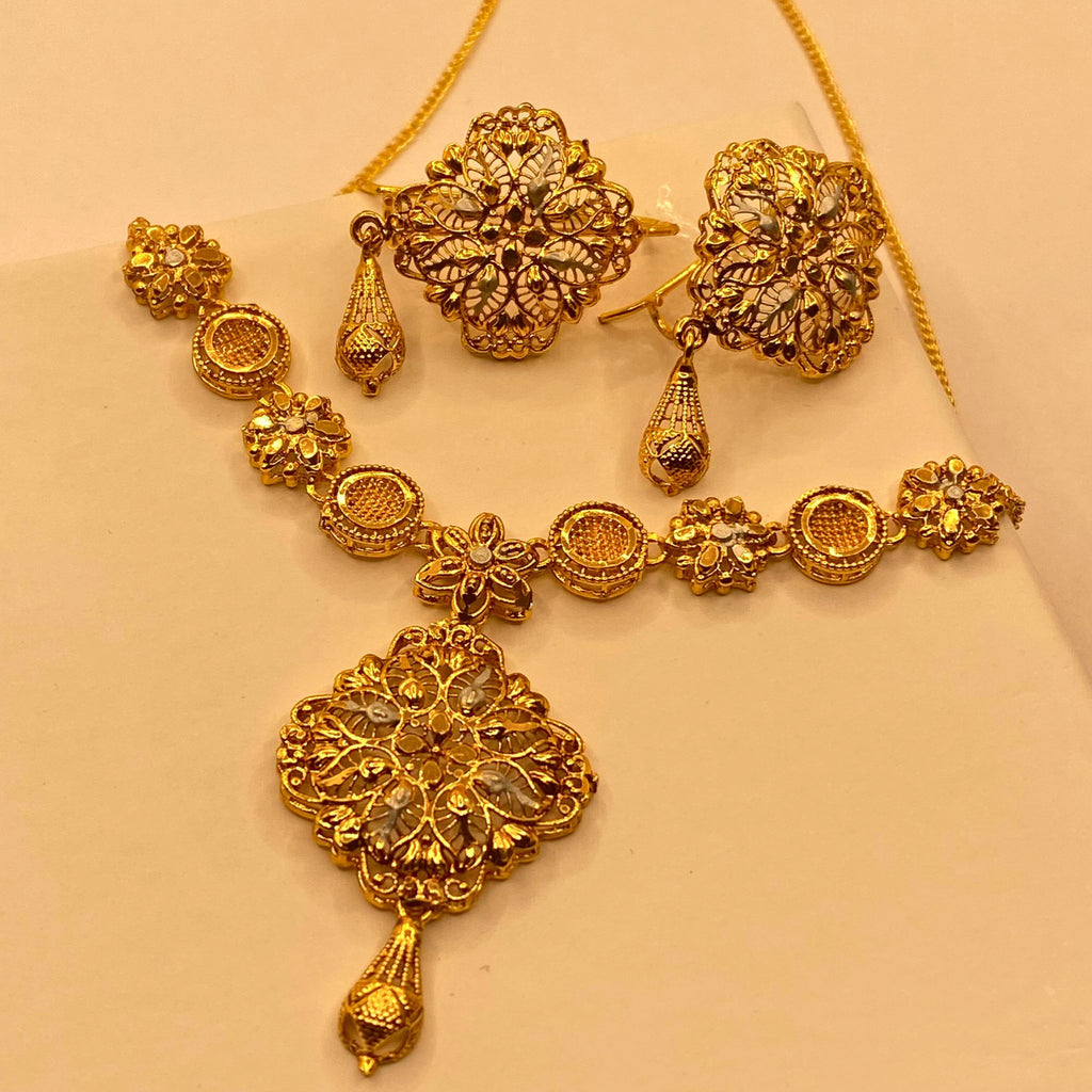 Luxury Gold-Plated Fancy Design Necklace Set for Women & Girls