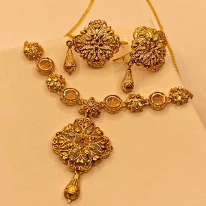 Luxury Gold-Plated Fancy Design Necklace Set for Women & Girls