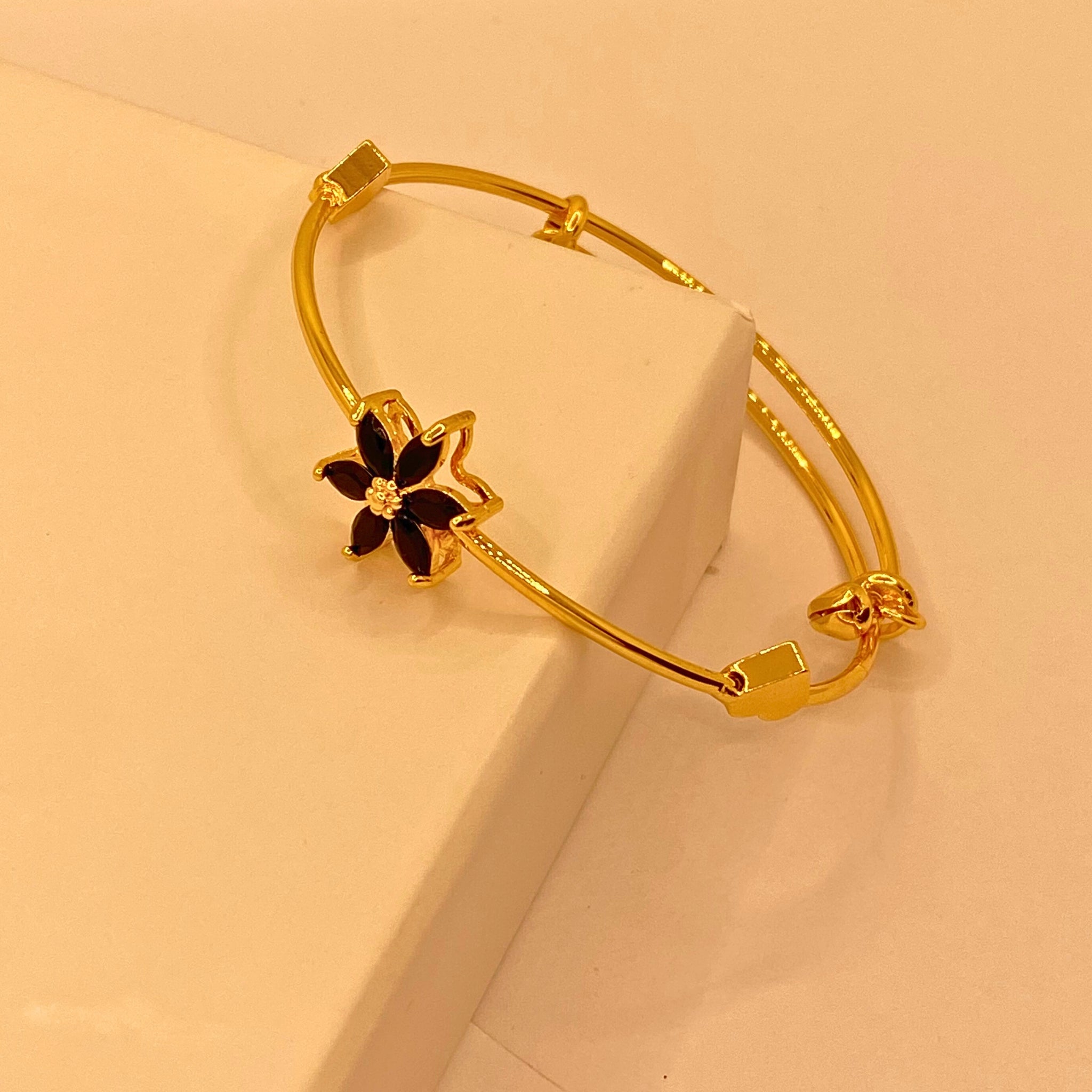 Elegant Black Flora Gold Bracelets For Women/Girls