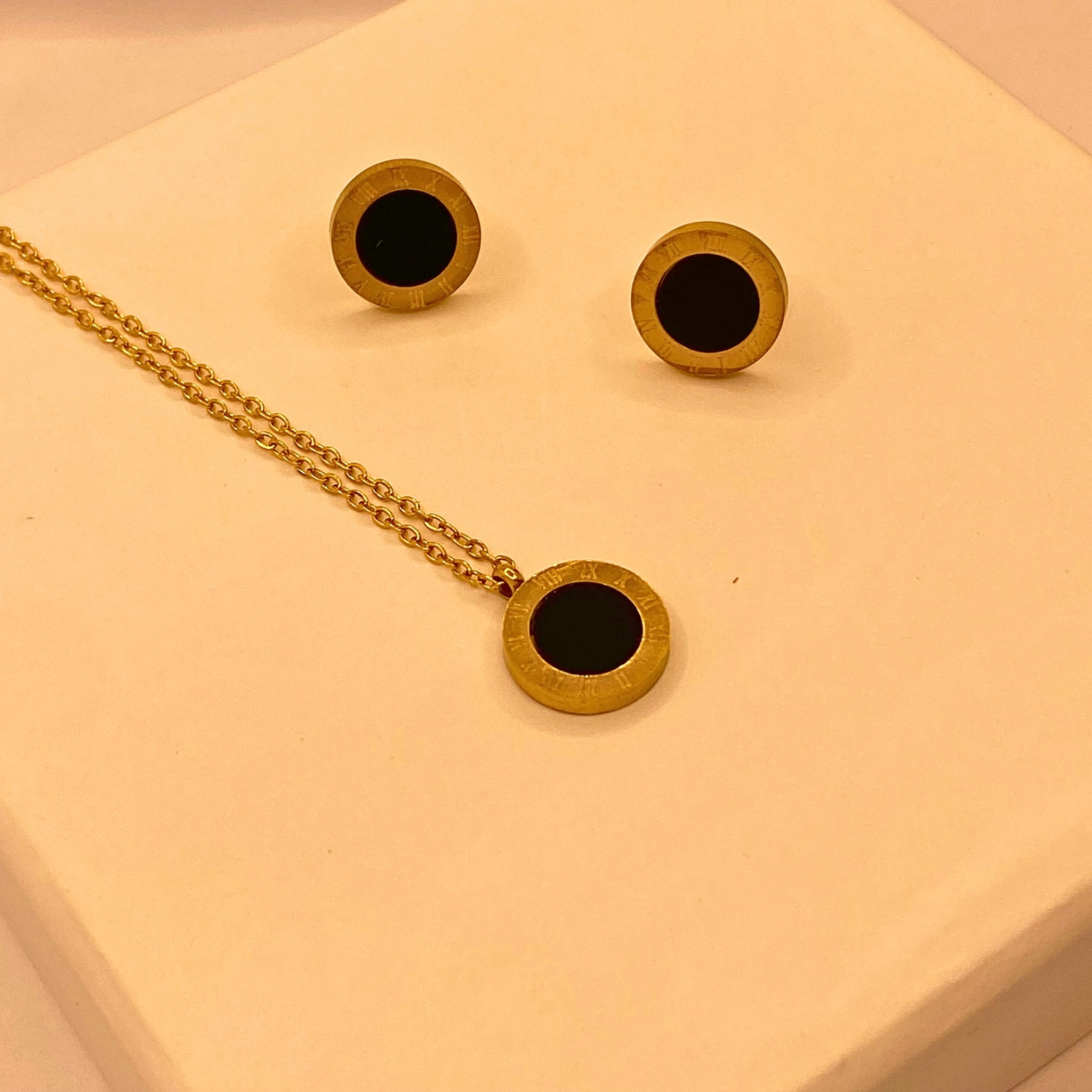 Simple Gold stainless steel Necklace set For Wome/Girls