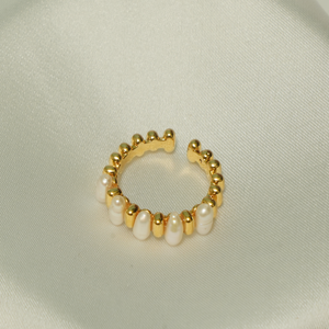 GOLD OPERA PERAL RING.